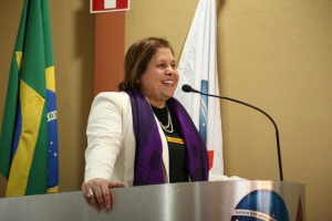 Sinal Vermelho: Ju&iacute;za Rosa Geane divulga campanha em evento do Sindicato da Habita&ccedil;&atilde;o e visita ju&iacute;zes