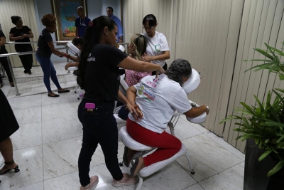 Empodera: mulheres atendidas pelos Crams recebem manh&atilde; de embelezamento