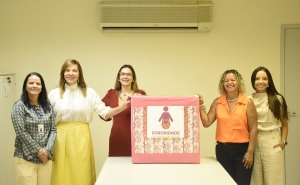 Sororidade: Tribunal de Justi&ccedil;a faz entrega de itens de higiene pessoal para Cram de Laranjeiras