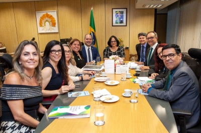 Coordenadora da Infância e Juventude e da Mulher do TJSE se reúne com a Ministra Damares Alves