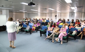 Capacita&ccedil;&atilde;o para grupos reflexivos &eacute; iniciada pela Coordenadoria da Mulher do TJSE