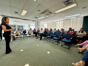 Encontro com a comunidade evang&eacute;lica marca projeto da Coordenadoria da Mulher