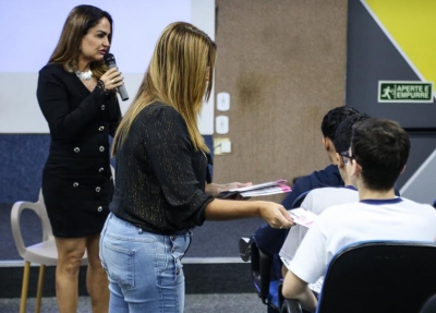 Paz em Casa: Coordenadoria da Mulher lan&ccedil;a Projeto Matem&aacute;tica do Amor em escolas de Sergipe
