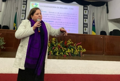 Magistrada participa de curso sobre atendimento &agrave; mulher em situa&ccedil;&atilde;o de viol&ecirc;ncia